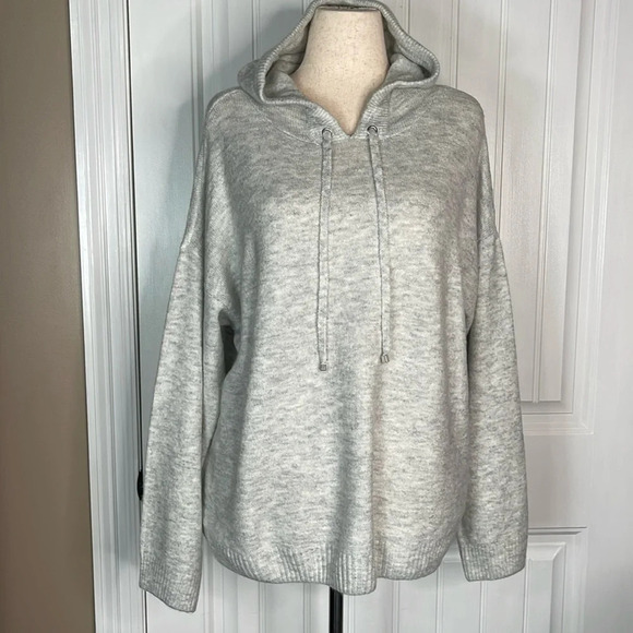 VINCE CAMUTO
Women's Cozy Hooded Pullover Sweater Sz XL sliver heather - Picture 1 of 10